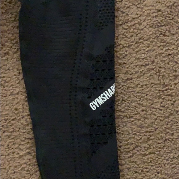Gymshark black gym leggings - Picture 2 of 5